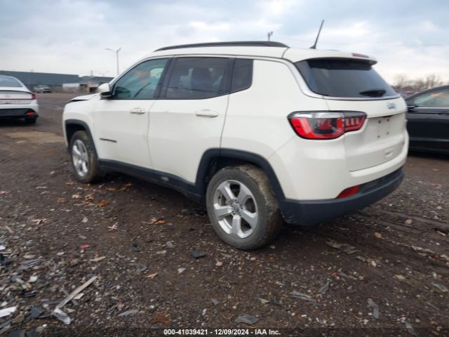 3C4NJCBB7JT322318 Jeep Compass Latitude Fwd