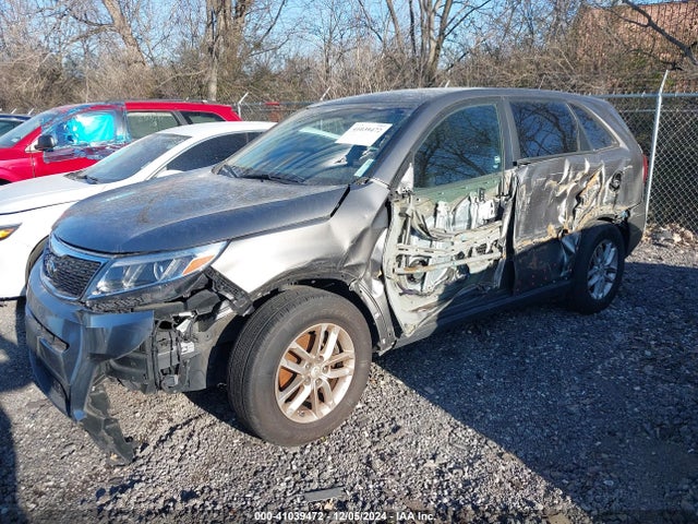 KIA SORENTO LX 2014 5XYKT4A69EG426006 Image 2