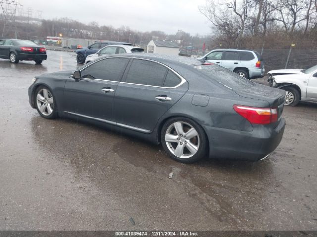 2011 LEXUS LS 460 JTHBL5EF3B5106795 Photo 2