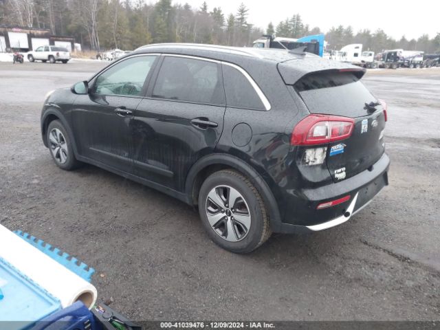 KNDCB3LC4H5037663 KIA NIRO LX