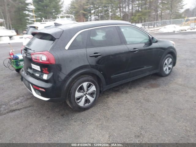KNDCB3LC4H5037663 KIA NIRO LX