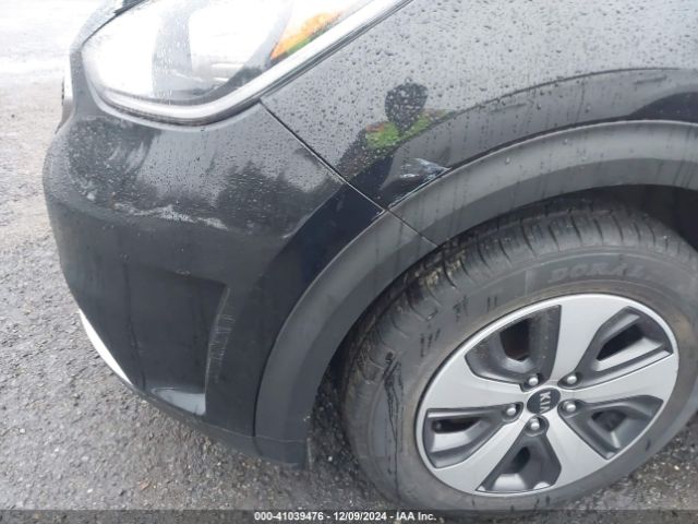 KNDCB3LC4H5037663 KIA NIRO LX