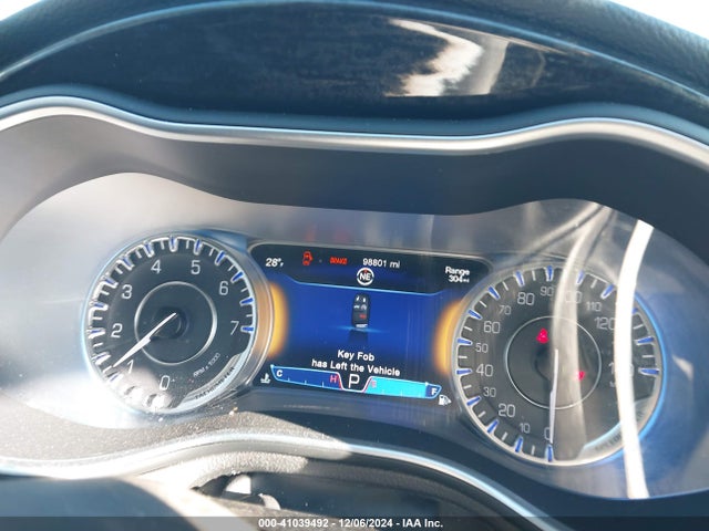 1C3CCCCB3FN508546 Chrysler 200 C