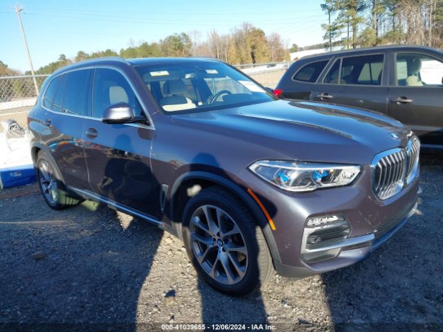 2021 BMW X5 5UXCR6C01M9F42180