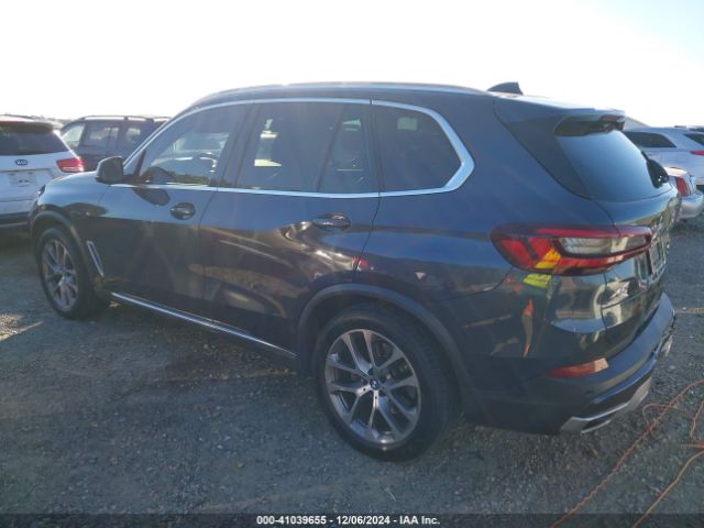 2021 BMW X5 5UXCR6C01M9F42180 Photo 2