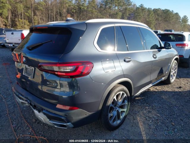 2021 BMW X5 5UXCR6C01M9F42180 Photo 3