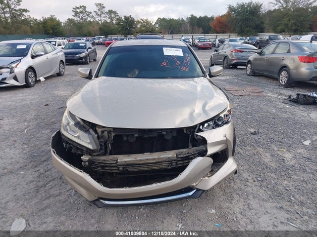 Honda ACCORD LX 2017 1HGCR2F33HA086587 Image 13