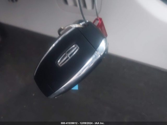 2LMPJ6K90KBL11956 Lincoln Nautilus Select