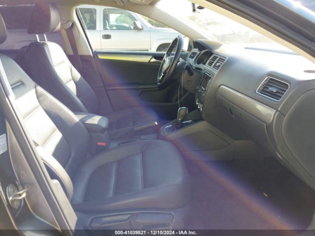 3VWD17AJ3FM276285 Volkswagen Jetta 1.8t Se