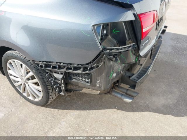 3VWD17AJ3FM276285 Volkswagen Jetta 1.8t Se