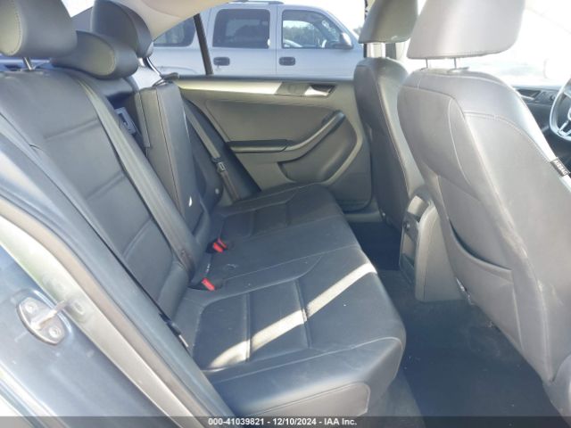 3VWD17AJ3FM276285 Volkswagen Jetta 1.8t Se
