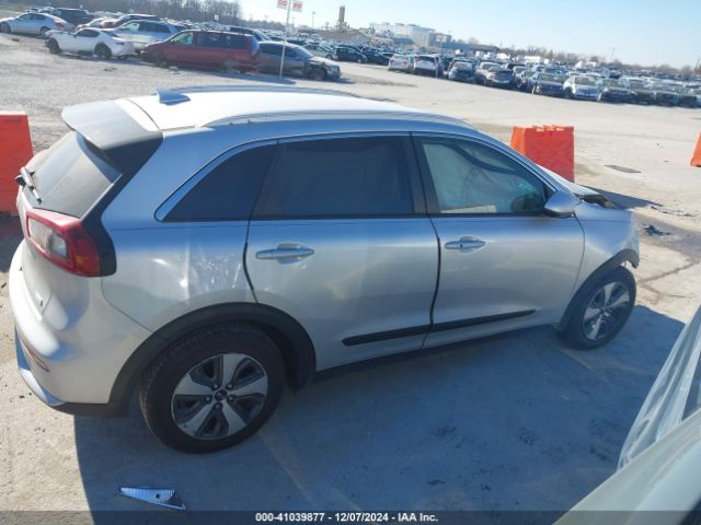 KNDCB3LC7H5084038 KIA NIRO LX