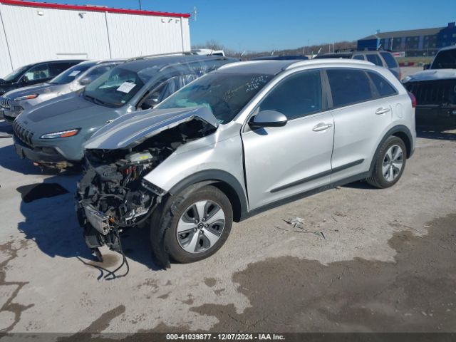 KNDCB3LC7H5084038 KIA NIRO LX