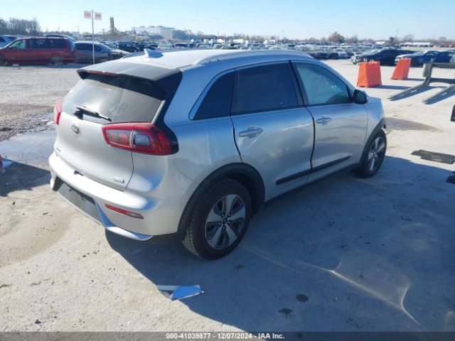 KNDCB3LC7H5084038 KIA NIRO LX