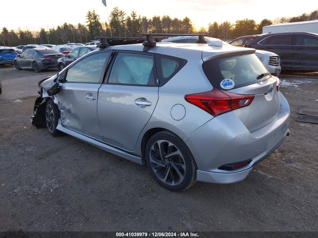 JTNKARJE7JJ575644 Toyota COROLLA IM