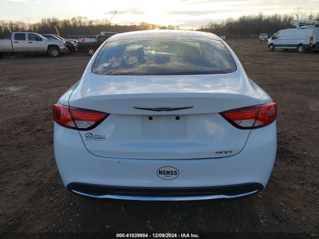 Chrysler 200 Limited 2015 1C3CCCAB2FN643407 Image 16