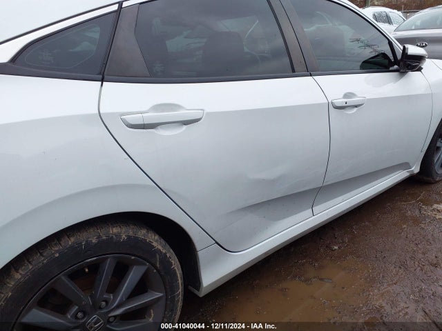 Honda CIVIC EX 2019 19XFC1F35KE000160 Image 16