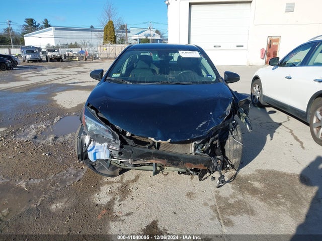 2T1BURHE1JC069580 Toyota COROLLA LE