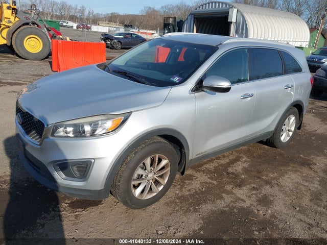 5XYPGDA52GG108992 KIA Sorento 3.3l Lx