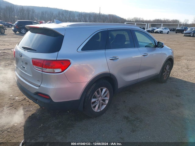 5XYPGDA52GG108992 KIA Sorento 3.3l Lx