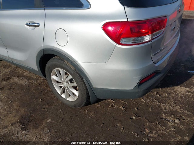 5XYPGDA52GG108992 KIA Sorento 3.3l Lx