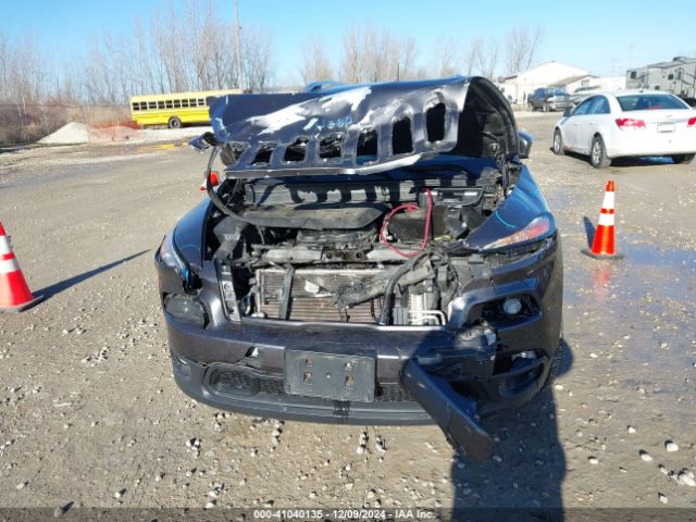 1C4PJMCS9HW602792 Jeep Cherokee Latitude 4x4