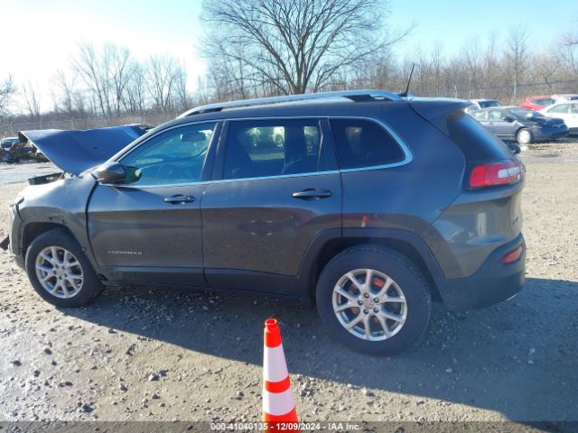 1C4PJMCS9HW602792 Jeep Cherokee Latitude 4x4