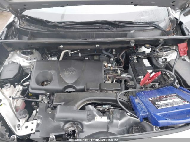 2T3G1RFV4MW219662 Toyota RAV4 LE