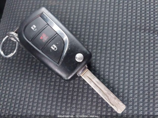 2T3G1RFV4MW219662 Toyota RAV4 LE