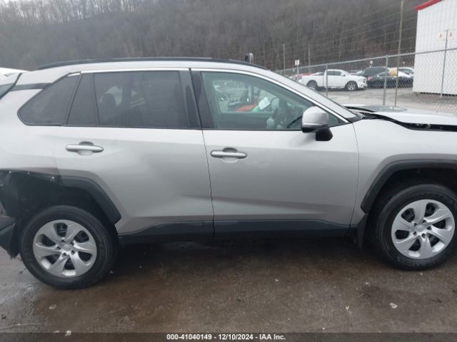 2T3G1RFV4MW219662 Toyota RAV4 LE