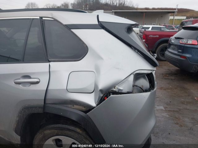 2T3G1RFV4MW219662 Toyota RAV4 LE