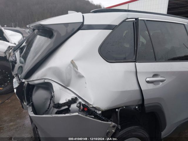 2T3G1RFV4MW219662 Toyota RAV4 LE