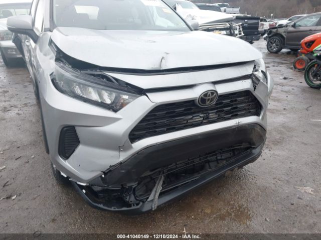 2T3G1RFV4MW219662 Toyota RAV4 LE