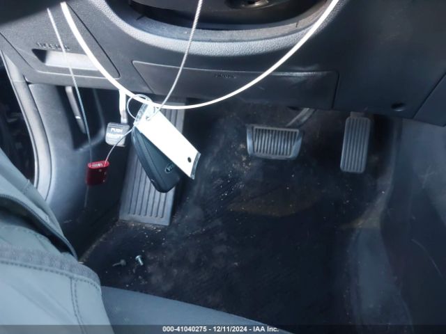 KNDCB3LC0H5076105 KIA NIRO LX