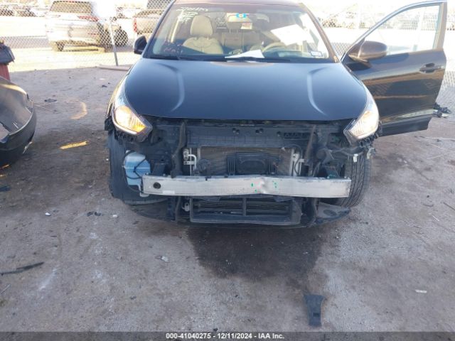 KNDCB3LC0H5076105 KIA NIRO LX