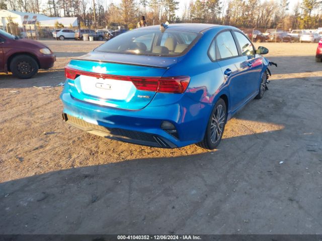 3KPF54AD4NE498769 KIA Forte Gt-line