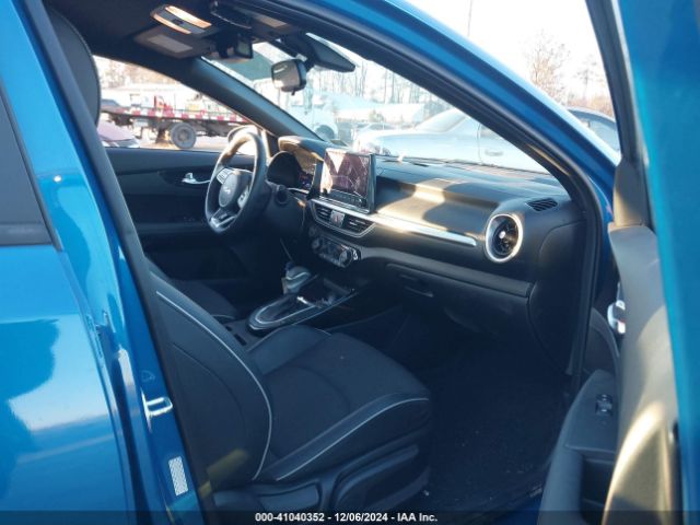 3KPF54AD4NE498769 KIA Forte Gt-line