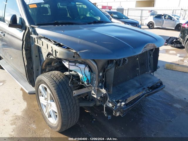 1FMJU1HT1KEA76258 Ford Expedition Xlt