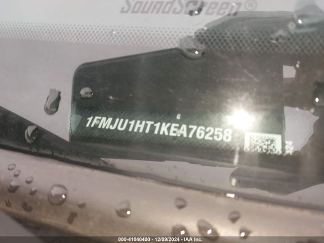 1FMJU1HT1KEA76258 Ford Expedition Xlt