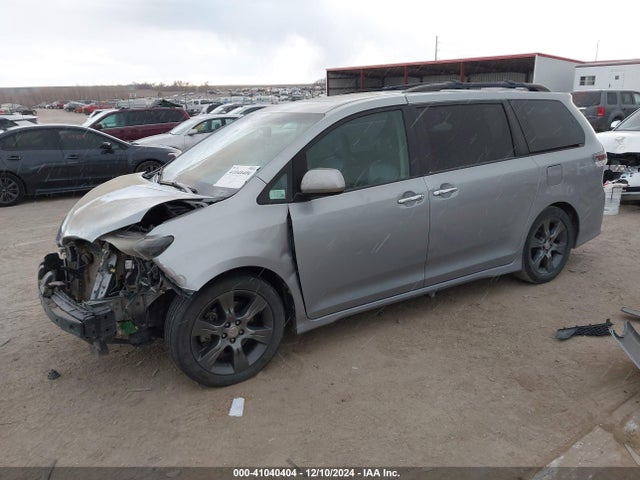 Toyota Sienna Se 8 Passenger 2015 5TDXK3DC1FS615550 Image 2