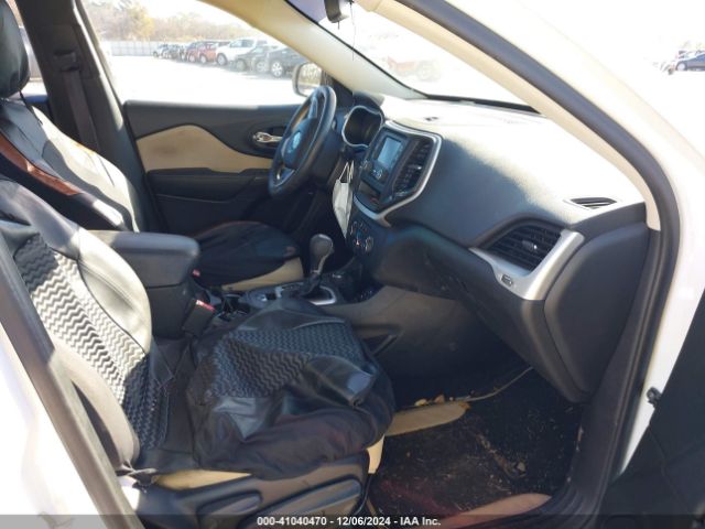 1C4PJMAB3GW172145 Jeep Cherokee Sport