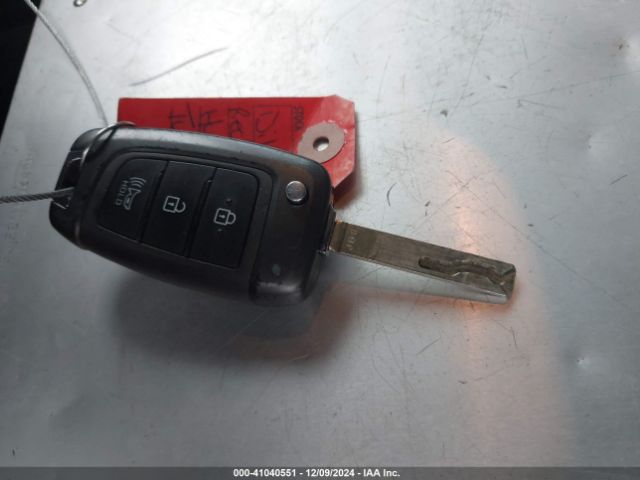 5NMJA3AEXNH020695 Hyundai TUCSON SE