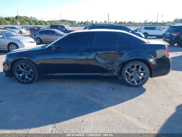 2C3CCABG0FH887354 Chrysler 300 300s