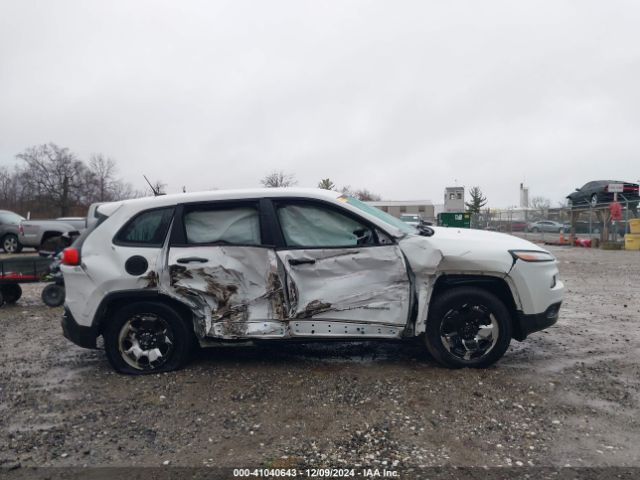 1C4PJMAB3EW287020 Jeep Cherokee Sport