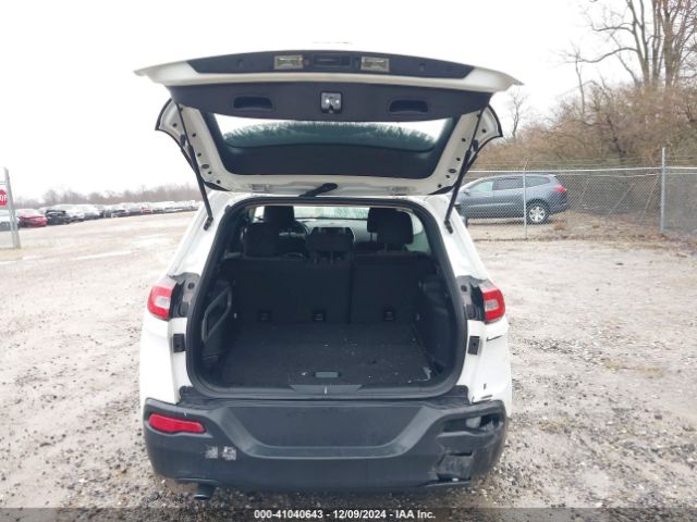 1C4PJMAB3EW287020 Jeep Cherokee Sport