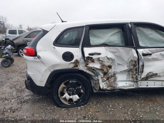 1C4PJMAB3EW287020 Jeep Cherokee Sport