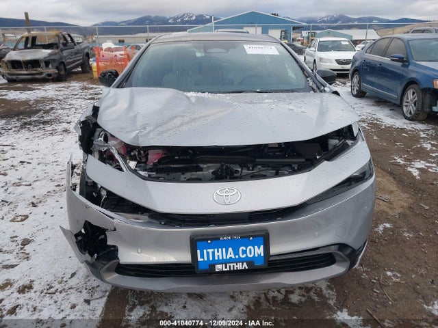 JTDADABU7R3020465 Toyota Prius Limited Awd-e