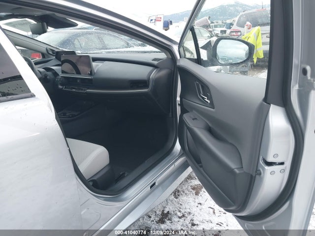 JTDADABU7R3020465 Toyota Prius Limited Awd-e