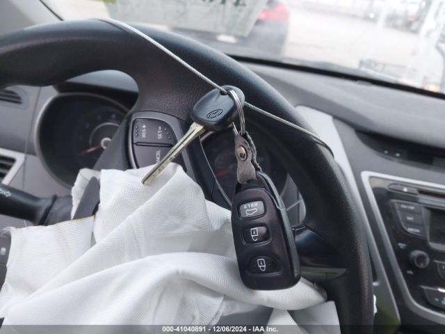 5NPDH4AE3GH765485 Hyundai ELANTRA SE