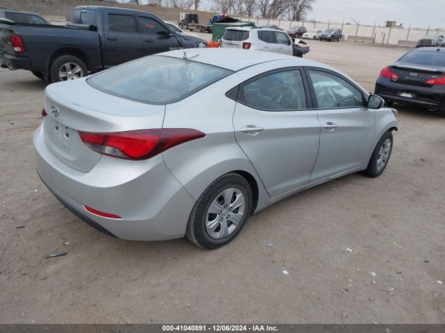 5NPDH4AE3GH765485 Hyundai ELANTRA SE